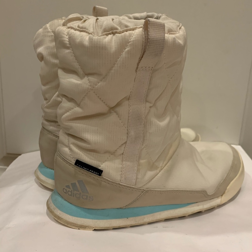 Adidas kids ivory winter snow boots size 4